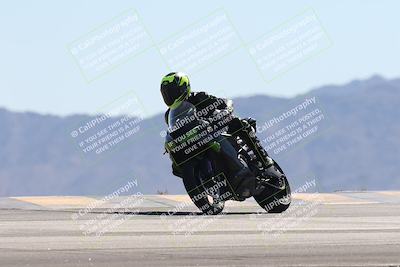 media/Oct-13-2025-Moto Forza (Mon) [[a66d839500]]/3-B Group/Session 4 (Turn 9)/